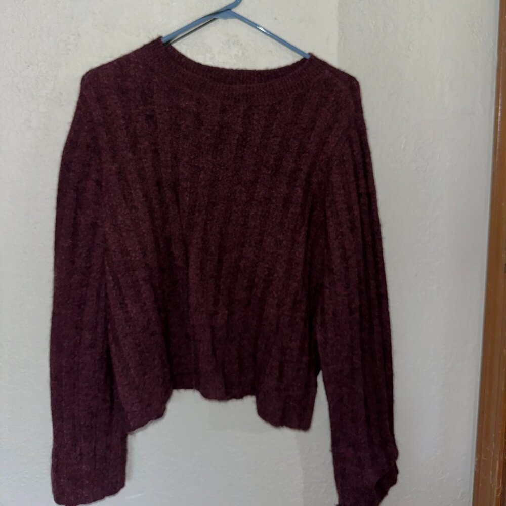 DIVIDED H&M Sweater size M